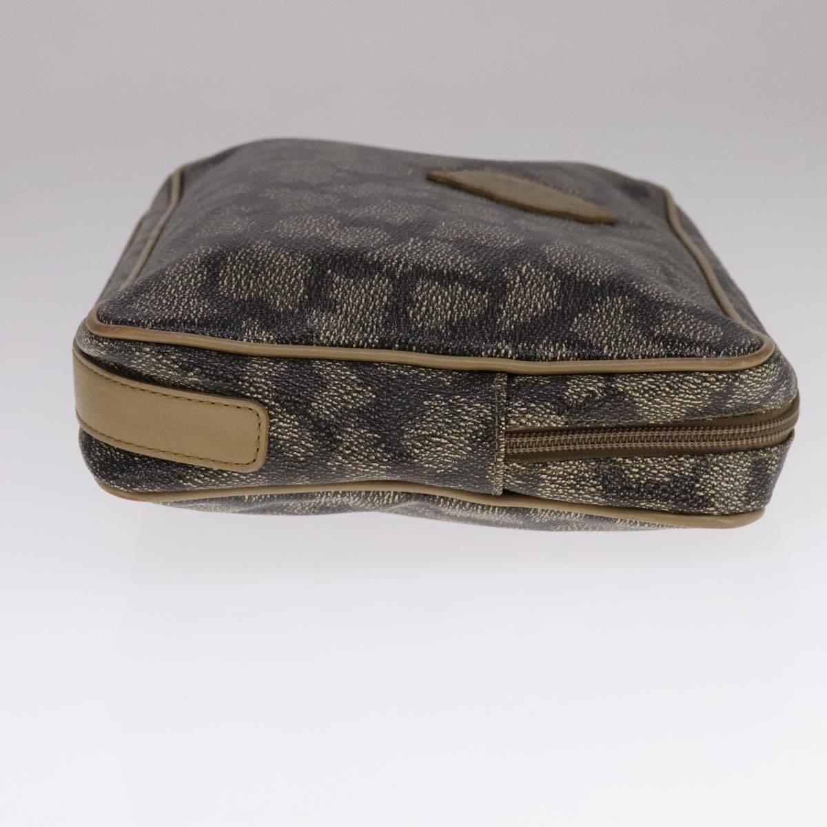 Yves Saint Laurent Grey Canvas Clutch Bag (Pre-Owned)