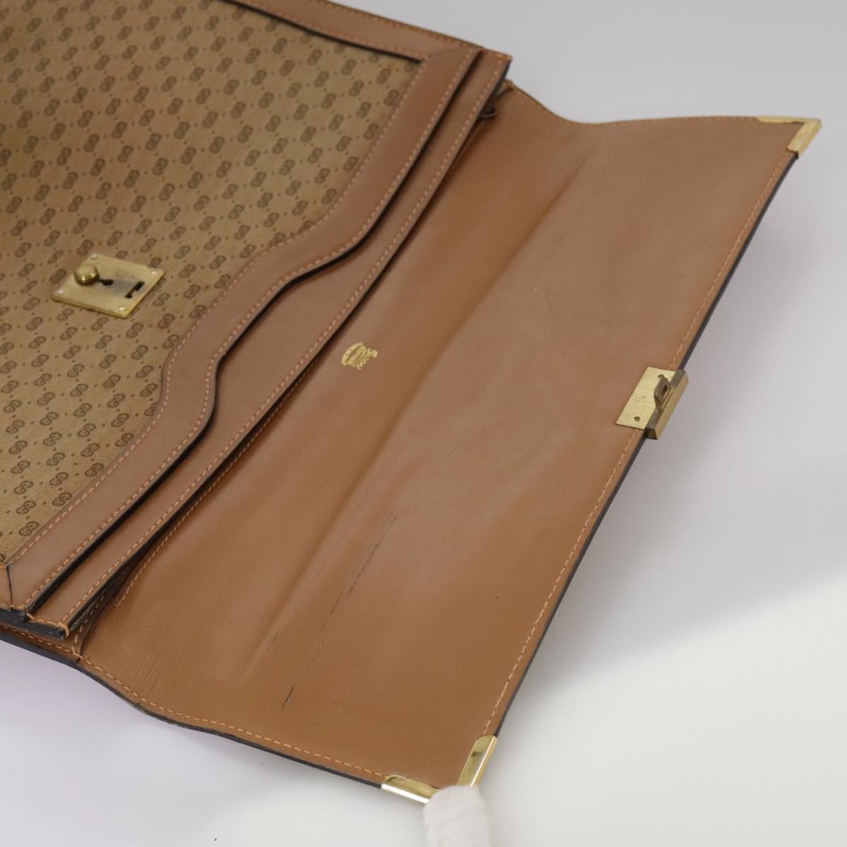Gucci Micro Small Gg Canvas Beige Canvas Clutch Bag (Pre-Owned)