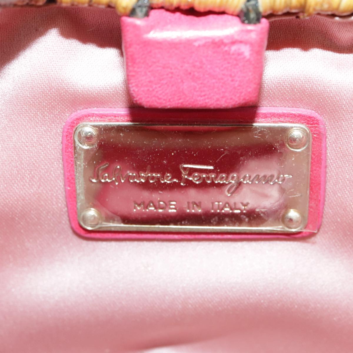 Salvatore Ferragamo Pink Synthetic Shoulder Bag (Pre-Owned)