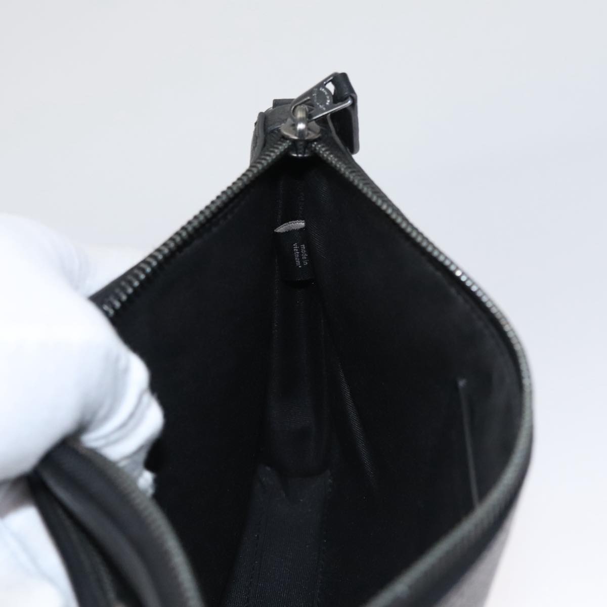 Coach Black Leather Shoulder Bag (Pre-Owned)