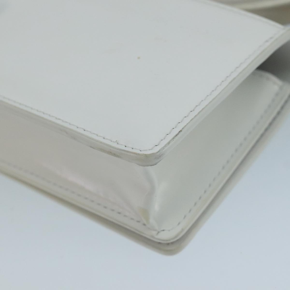 Salvatore Ferragamo White Leather Clutch Bag (Pre-Owned)