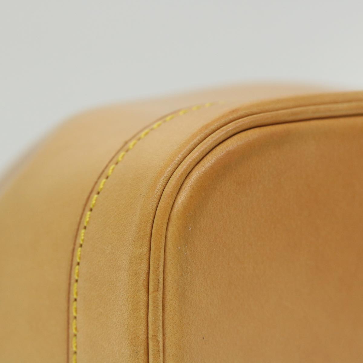 Louis Vuitton Noe Beige Leather Handbag (Pre-Owned)