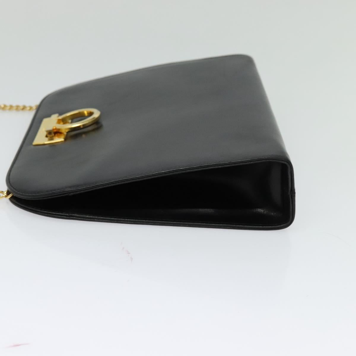 Salvatore Ferragamo Gancini Black Leather Shoulder Bag (Pre-Owned)