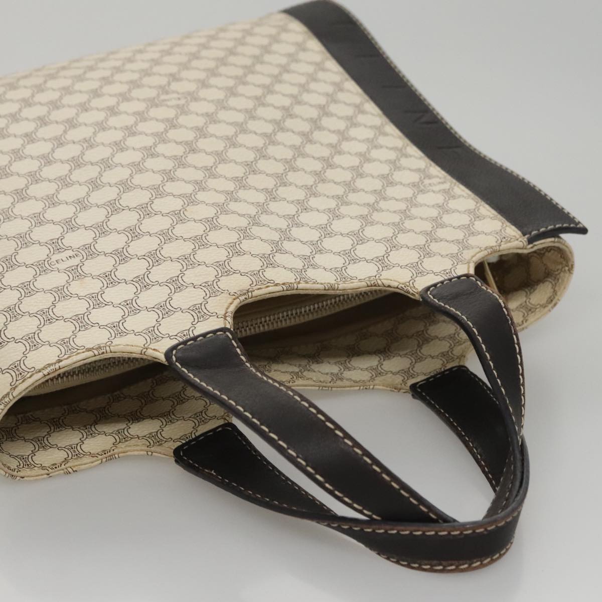 Céline Macadam White Canvas Handbag (Pre-Owned)