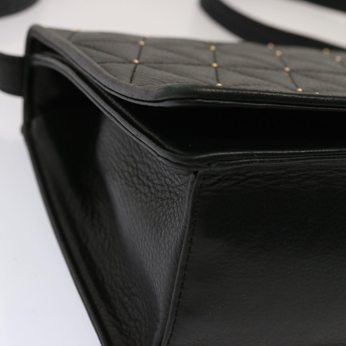 Valentino Garavani Black Leather Shoulder Bag (Pre-Owned)