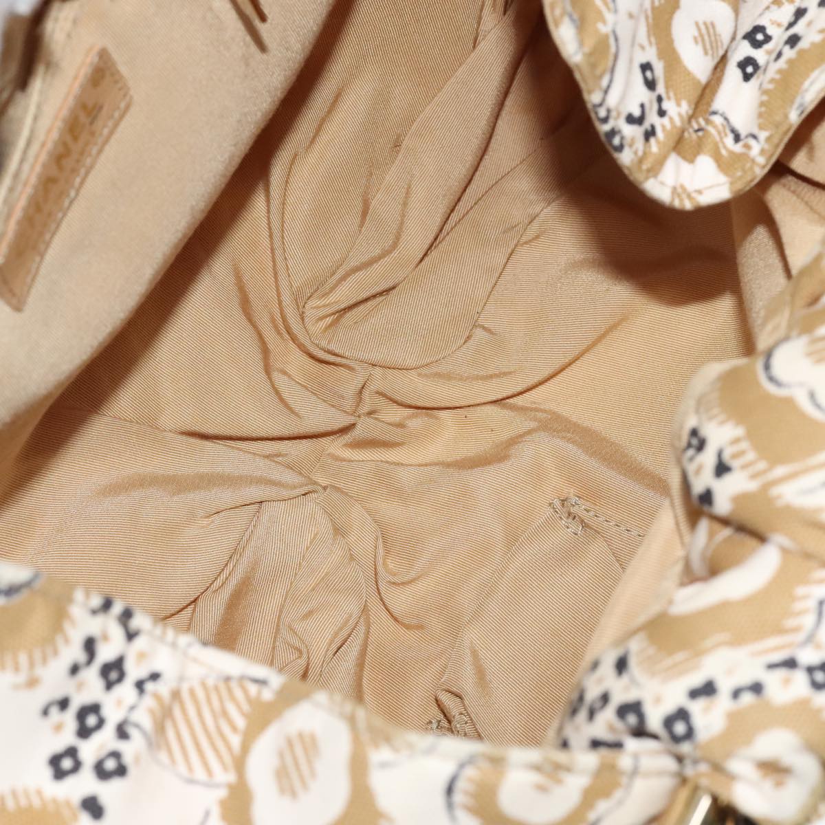 Chanel Camélia Beige Canvas Handbag (Pre-Owned)
