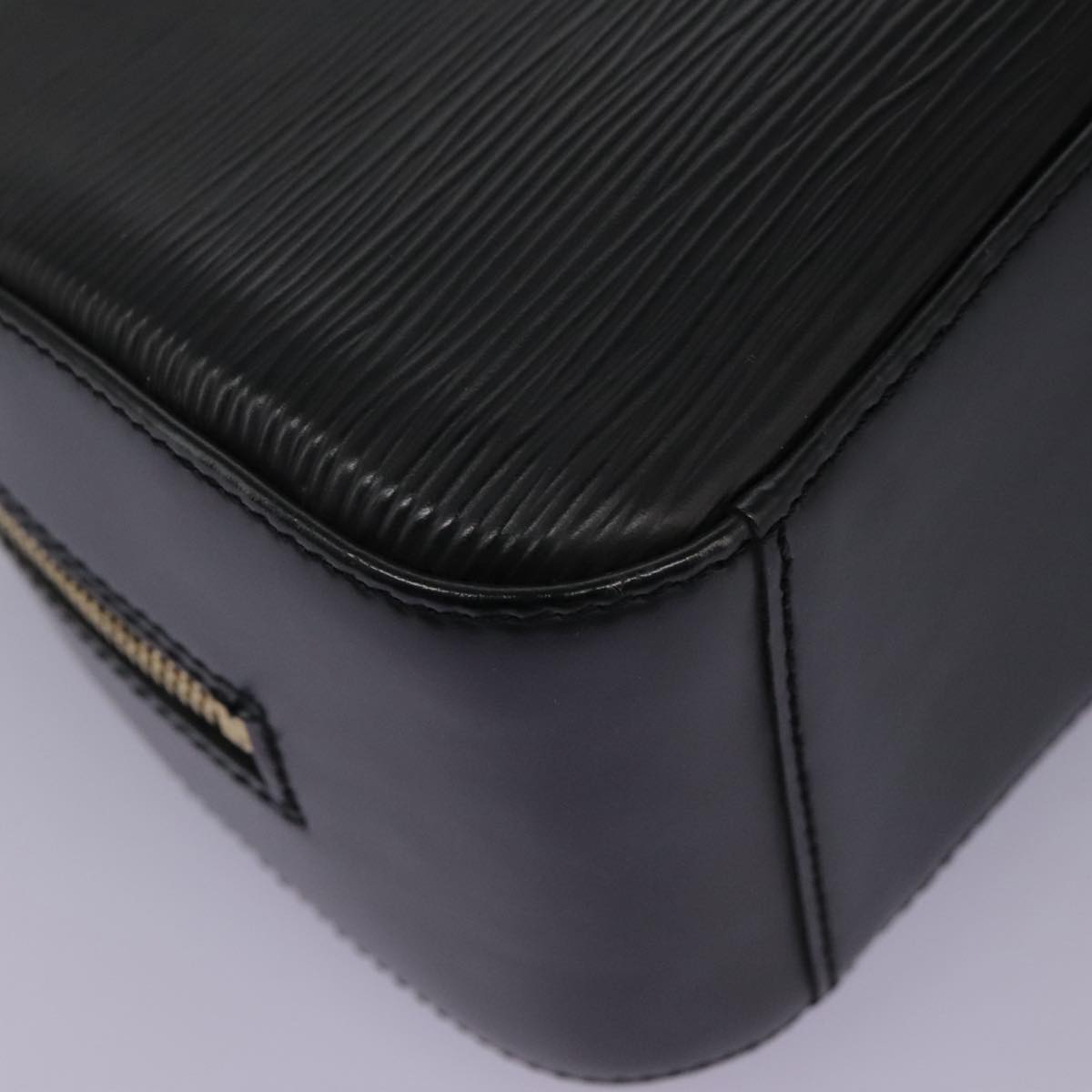 Louis Vuitton Jasmine Black Leather Handbag (Pre-Owned)