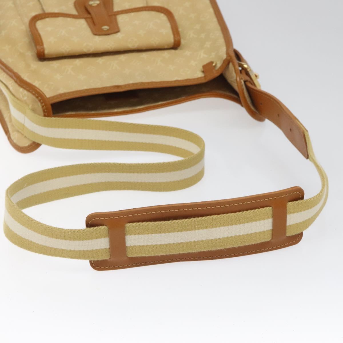 Louis Vuitton Mary Kate Beige Canvas Shoulder Bag (Pre-Owned)