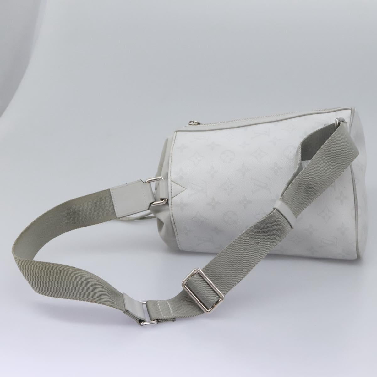 Louis Vuitton Chalk Sling White Canvas Shoulder Bag (Pre-Owned)