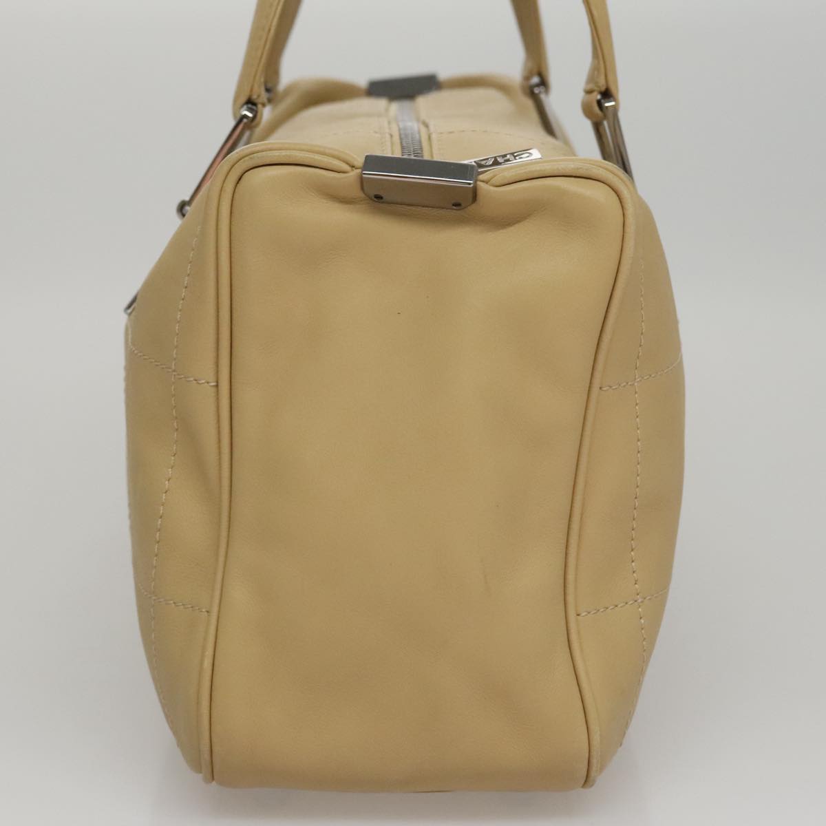 Chanel Chocolate Bar Beige Leather Handbag (Pre-Owned)