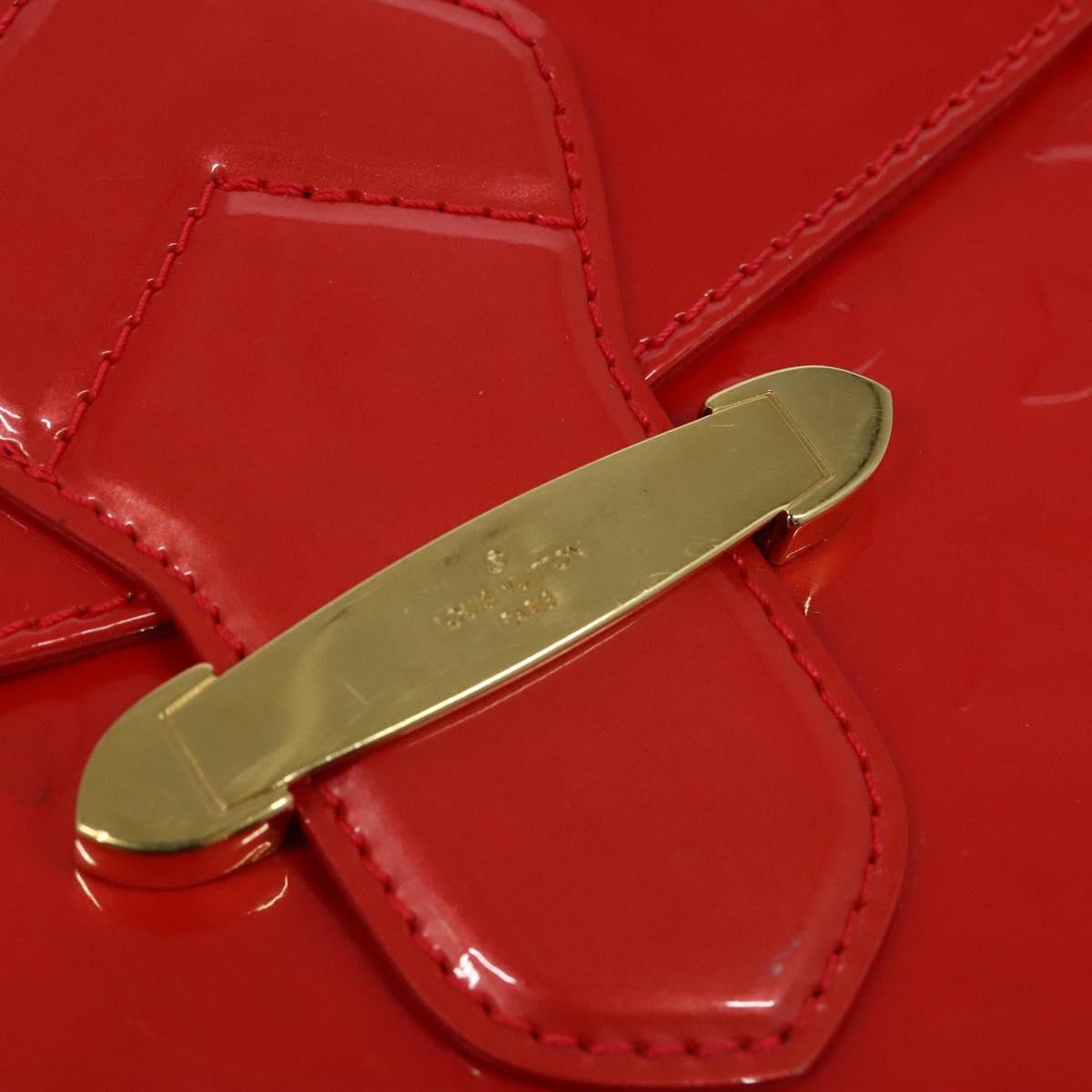 Louis Vuitton Bellflower Red Patent Leather Shoulder Bag (Pre-Owned)