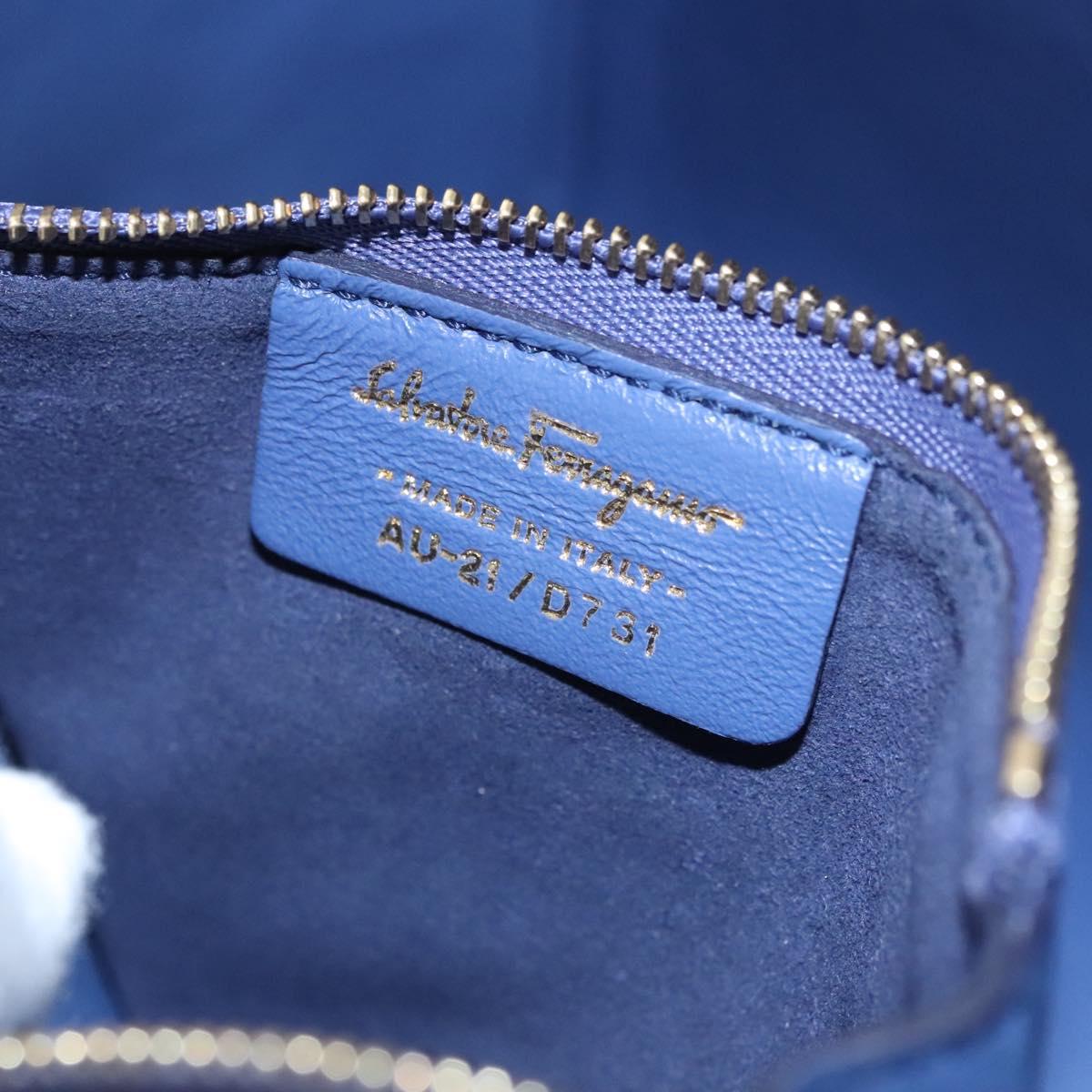 Salvatore Ferragamo Gancini Blue Leather Shoulder Bag (Pre-Owned)