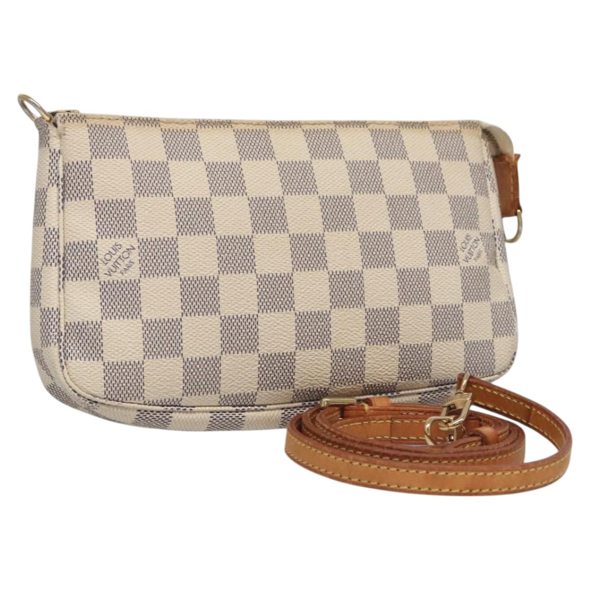 Louis Vuitton Pochette Accessoire White Canvas Clutch Bag (Pre-Owned)