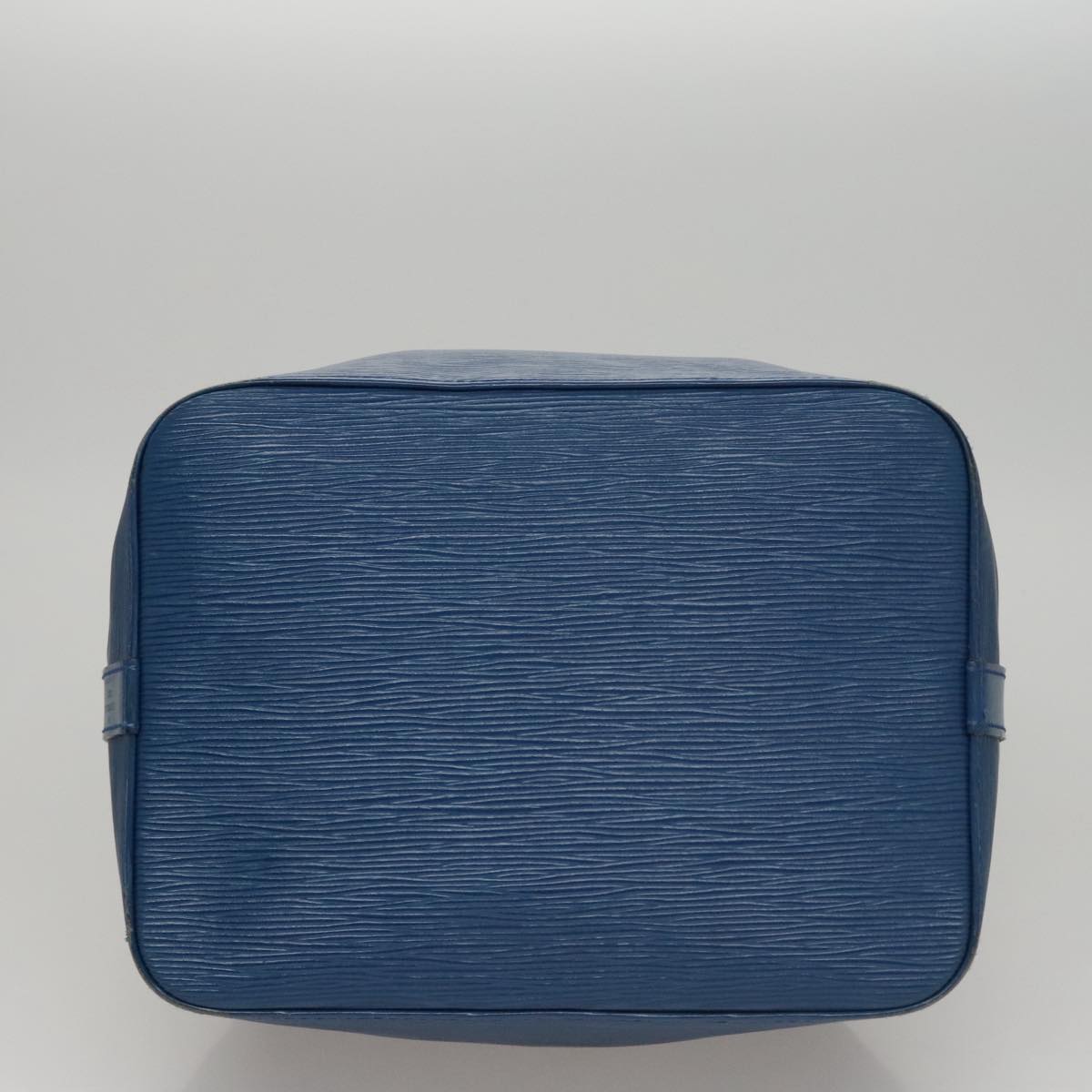 Louis Vuitton Petit Noé Blue Leather Shoulder Bag (Pre-Owned)