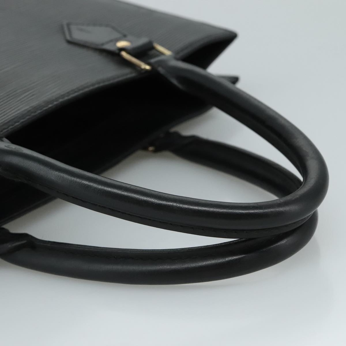 Louis Vuitton Black Leather Handbag (Pre-Owned)