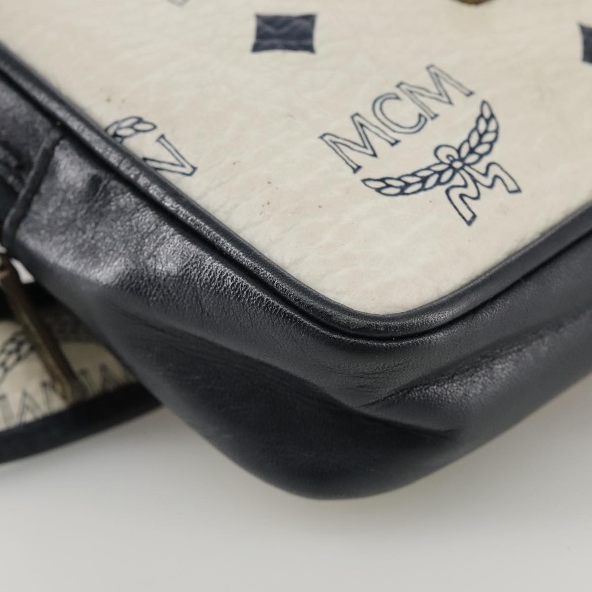 MCM Visetos White Canvas Shoulder Bag (Pre-Owned)