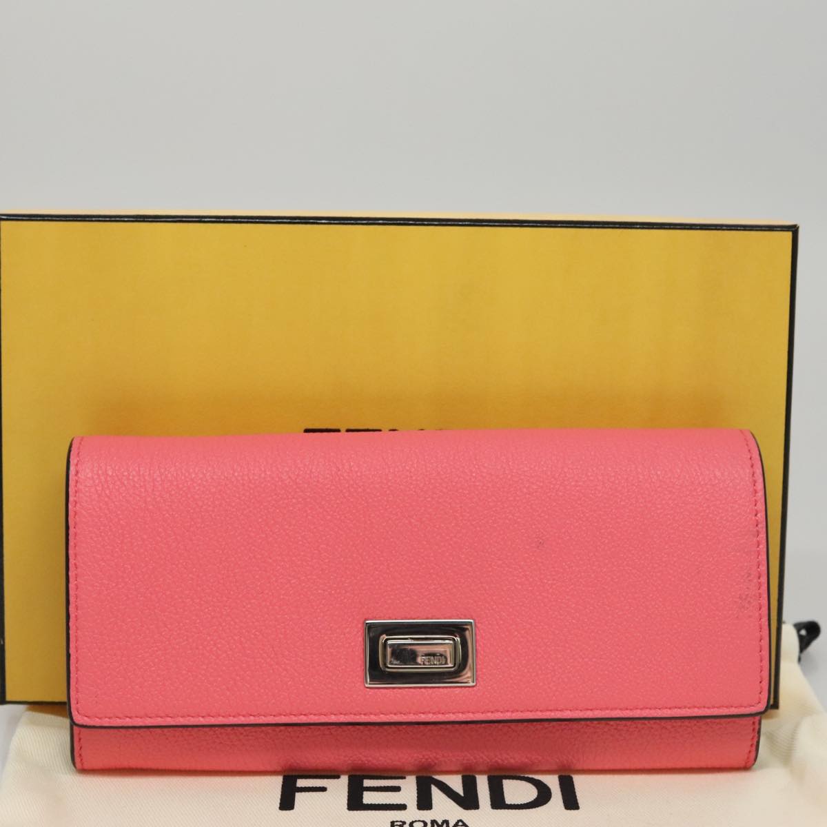 Fendi Peekaboo Pink Leather Wallet (Pre-Owned)