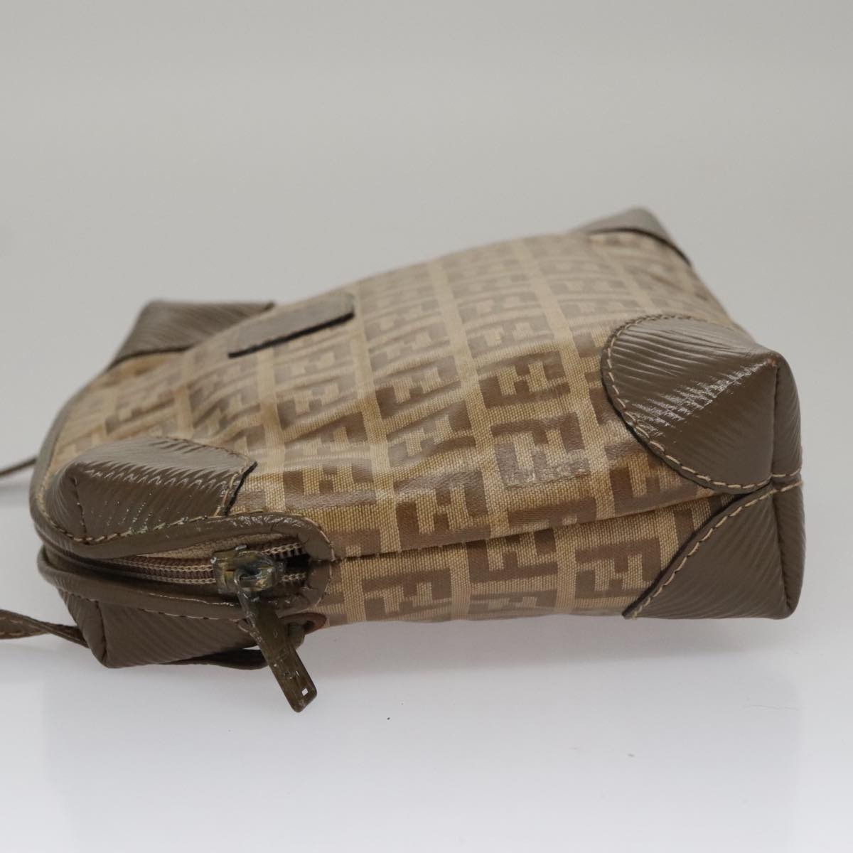 Fendi Beige Canvas Shoulder Bag (Pre-Owned)