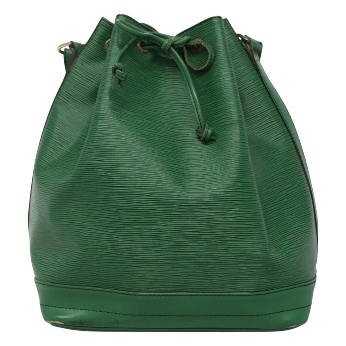 Louis Vuitton Noé Green Leather Shoulder Bag (Pre-Owned)