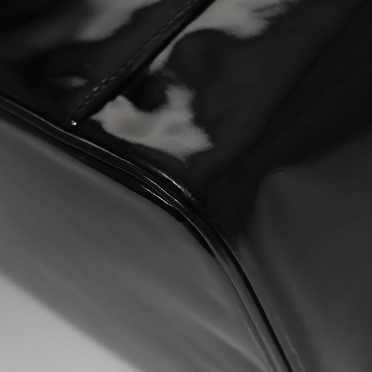 Chanel Vanity Black Patent Leather Clutch Bag (Pre-Owned)