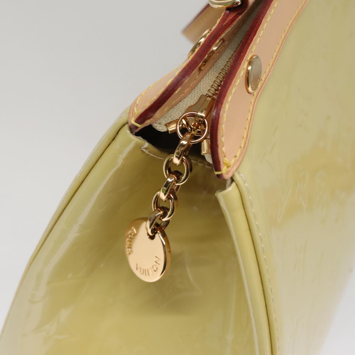 Louis Vuitton Blair Beige Patent Leather Handbag (Pre-Owned)