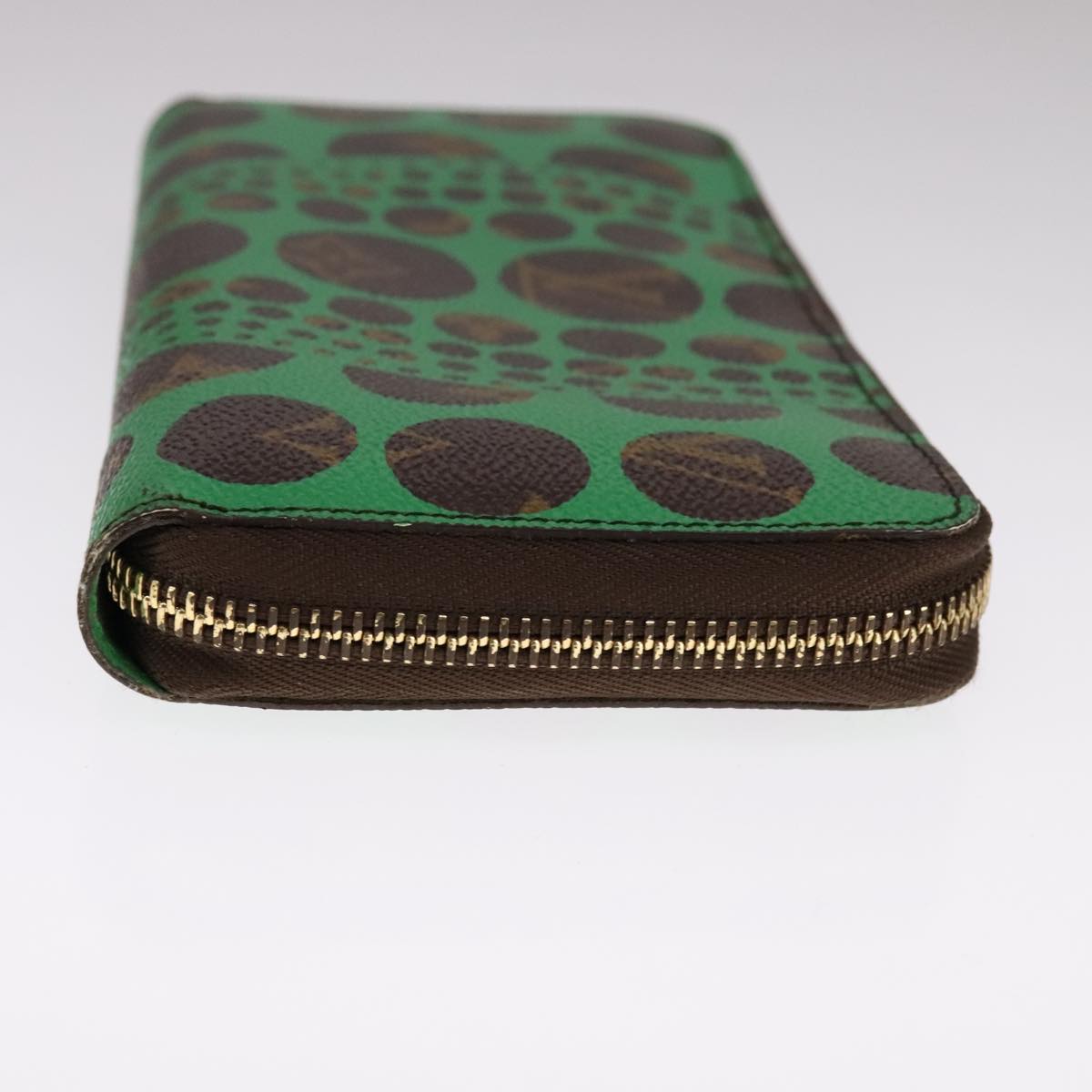 Louis Vuitton Zippy Wallet Green Canvas Wallet (Pre-Owned)