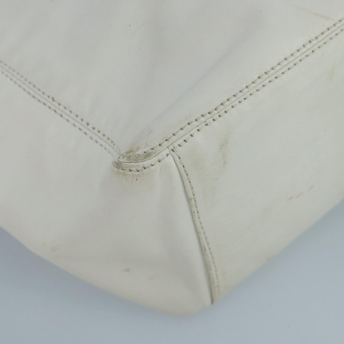 Chanel Shopping White Leather Tote Bag (Pre-Owned)