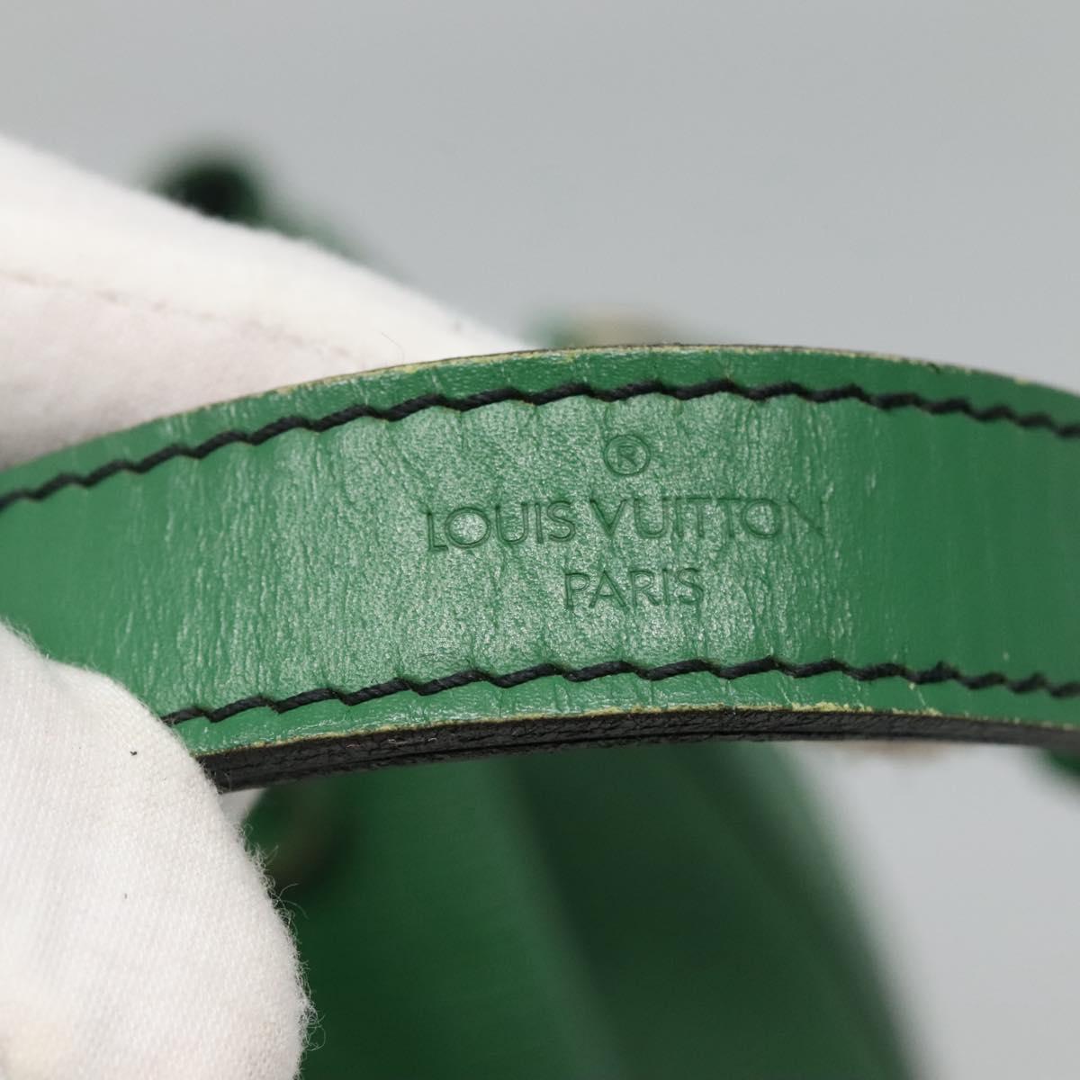Louis Vuitton Noé Green Leather Shoulder Bag (Pre-Owned)