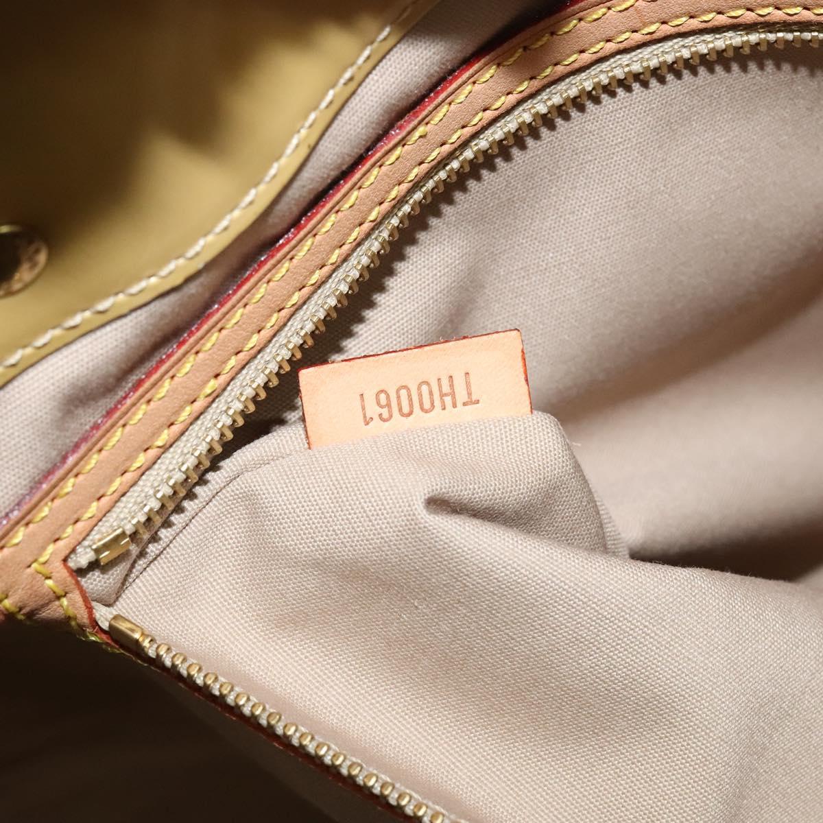 Louis Vuitton Reade Beige Patent Leather Tote Bag (Pre-Owned)