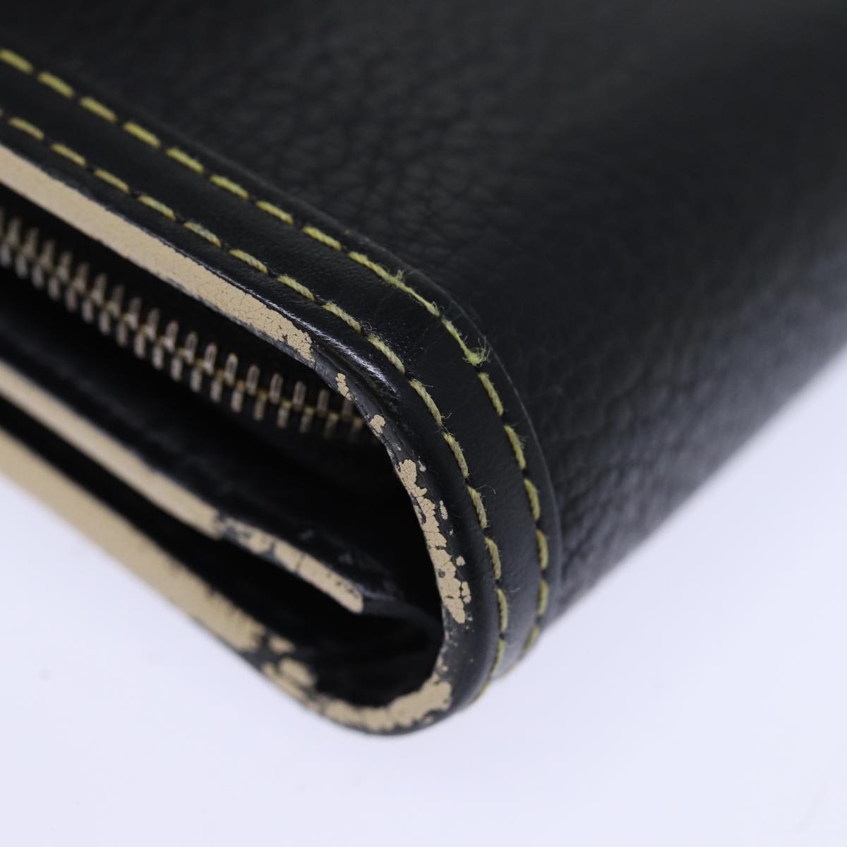 Louis Vuitton Suhari Black Leather Wallet (Pre-Owned)