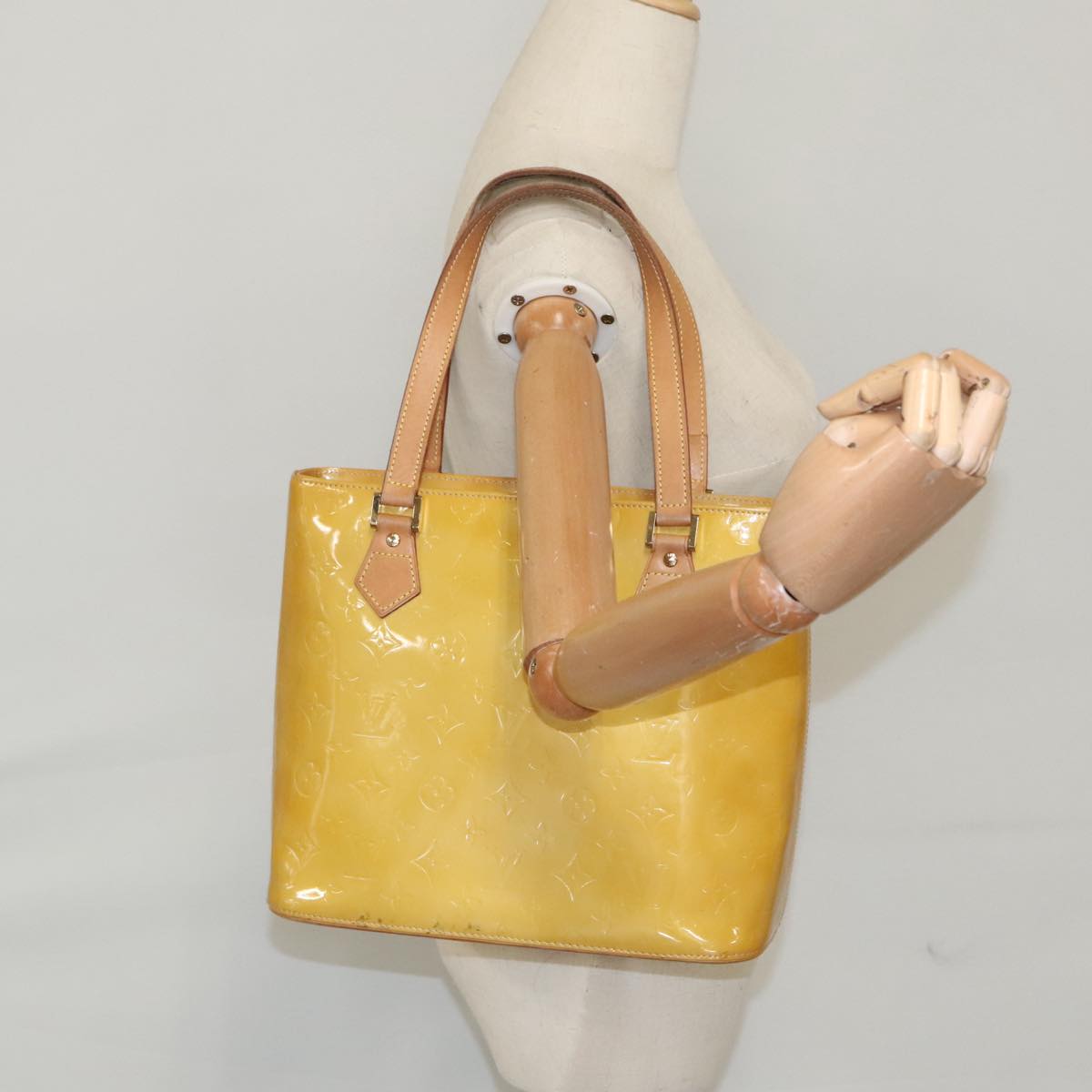 Louis Vuitton Houston Yellow Patent Leather Handbag (Pre-Owned)