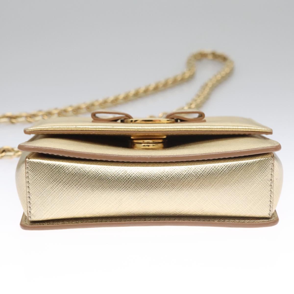 Salvatore Ferragamo Vara Gold Leather Shoulder Bag (Pre-Owned)