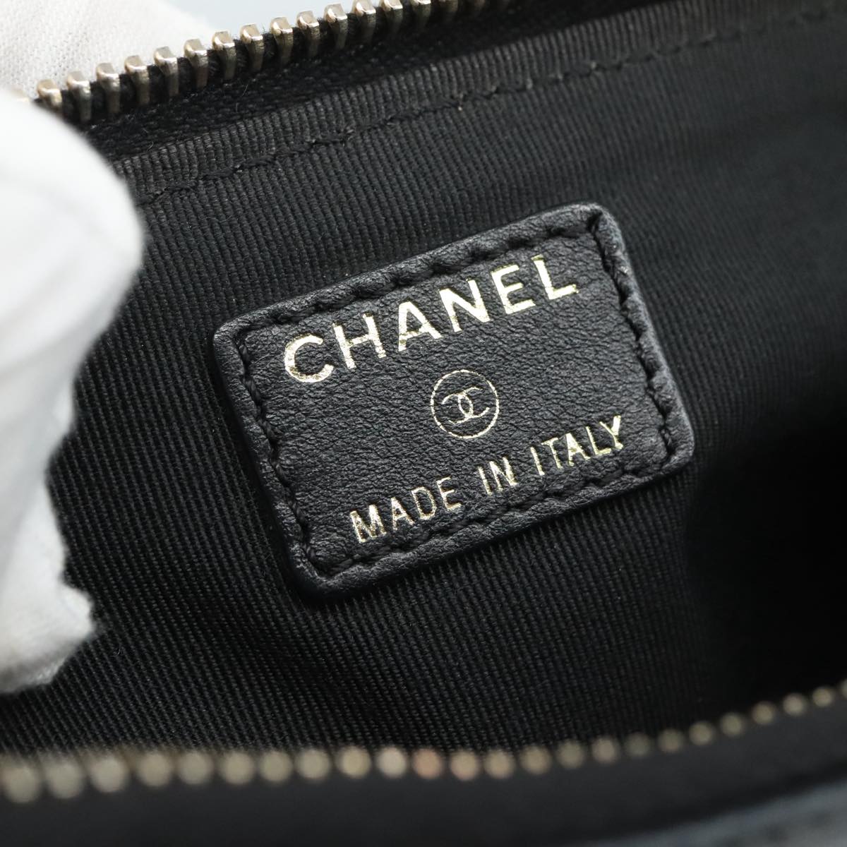 Chanel Camélia Black Leather Clutch Bag (Pre-Owned)