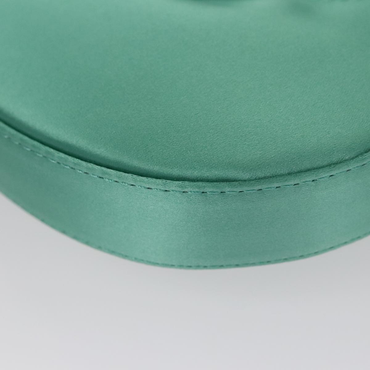 Fendi Green Leather Handbag (Pre-Owned)