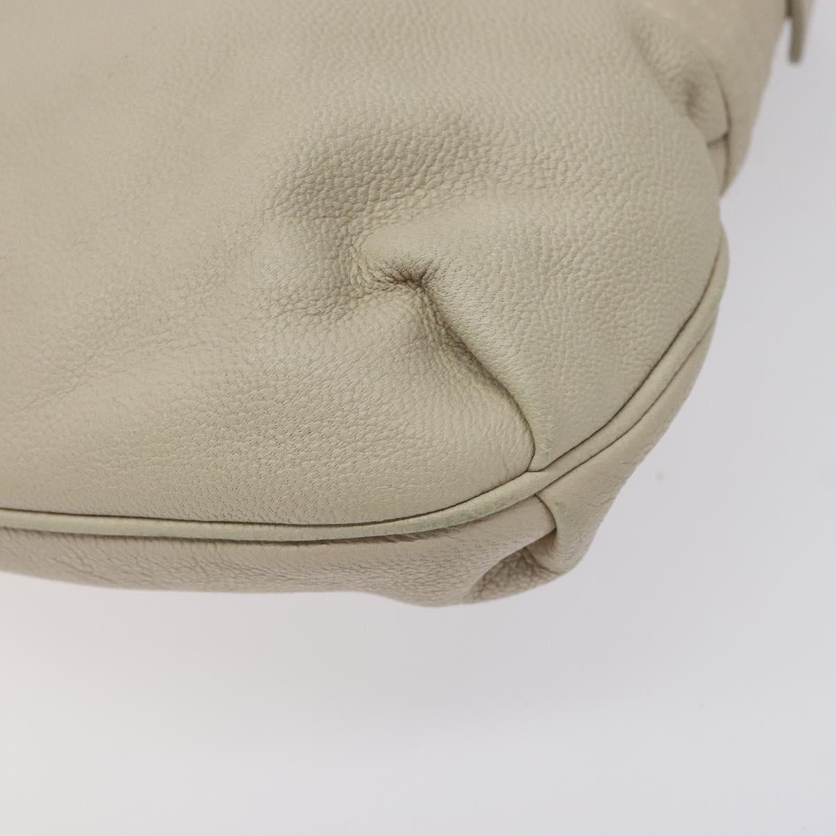 Salvatore Ferragamo Gancini White Leather Shoulder Bag (Pre-Owned)