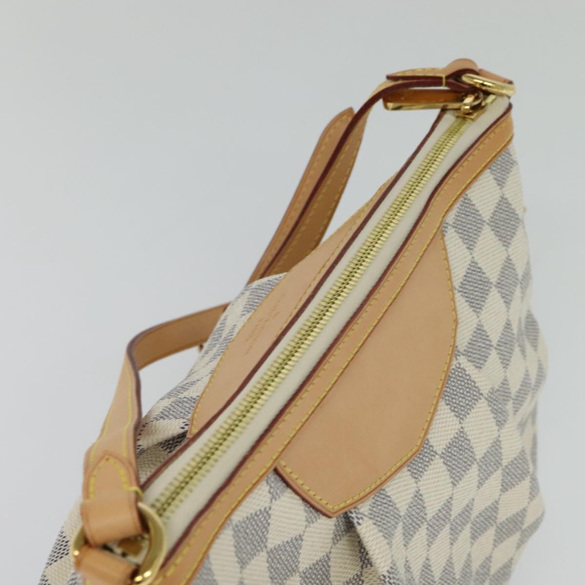 Louis Vuitton Siracusa Beige Canvas Shoulder Bag (Pre-Owned)