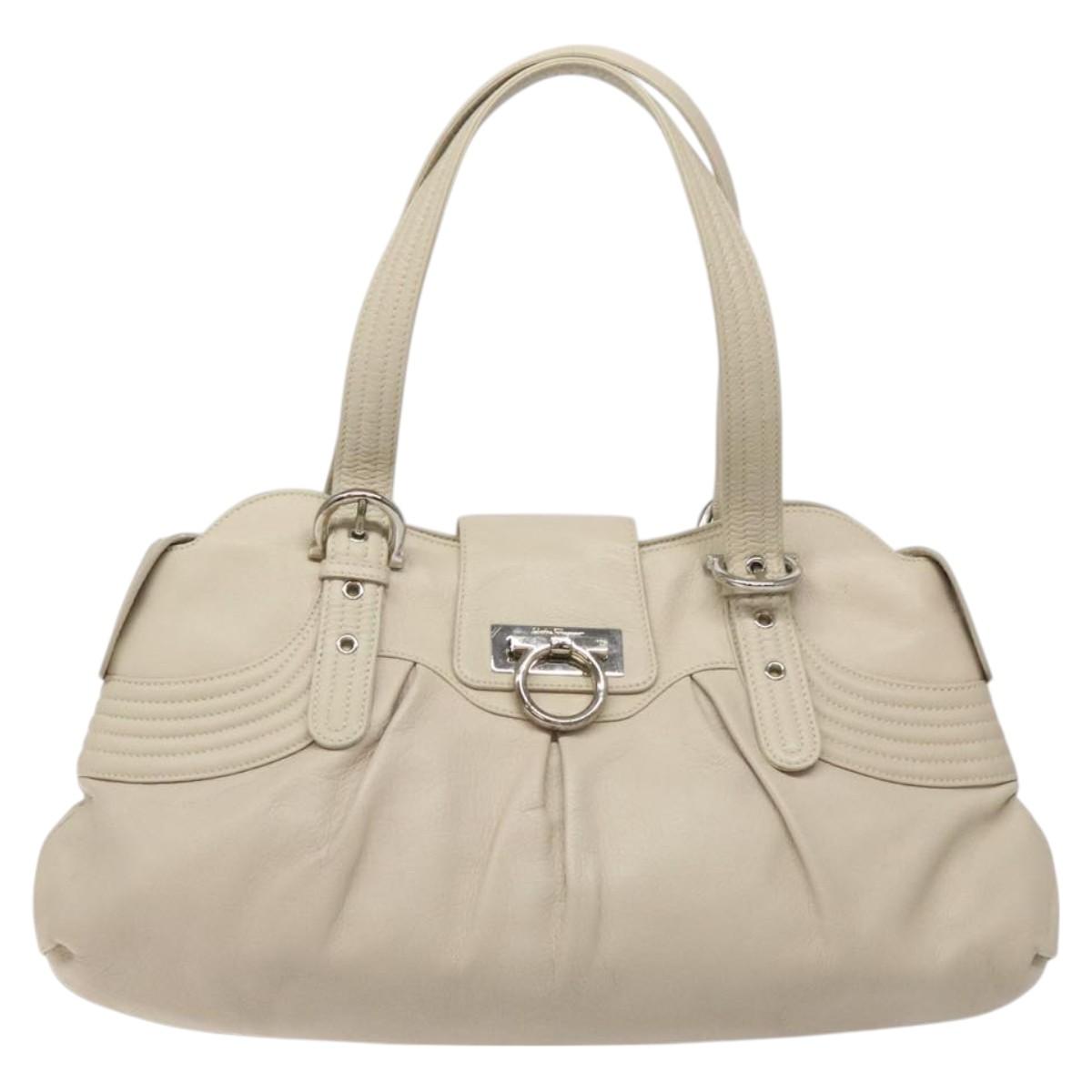 Salvatore Ferragamo Gancini White Leather Shoulder Bag (Pre-Owned)