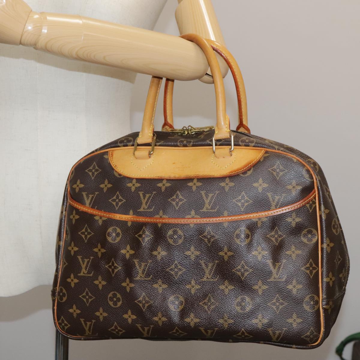 Louis Vuitton Deauville Brown Canvas Handbag (Pre-Owned)