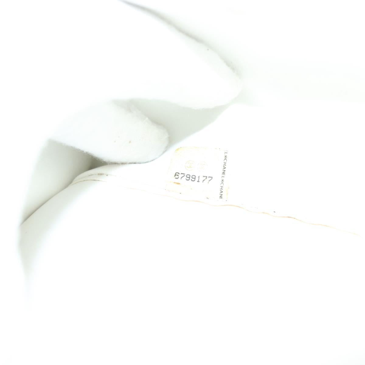 Chanel Blue Vinyl Tote Bag (Pre-Owned)