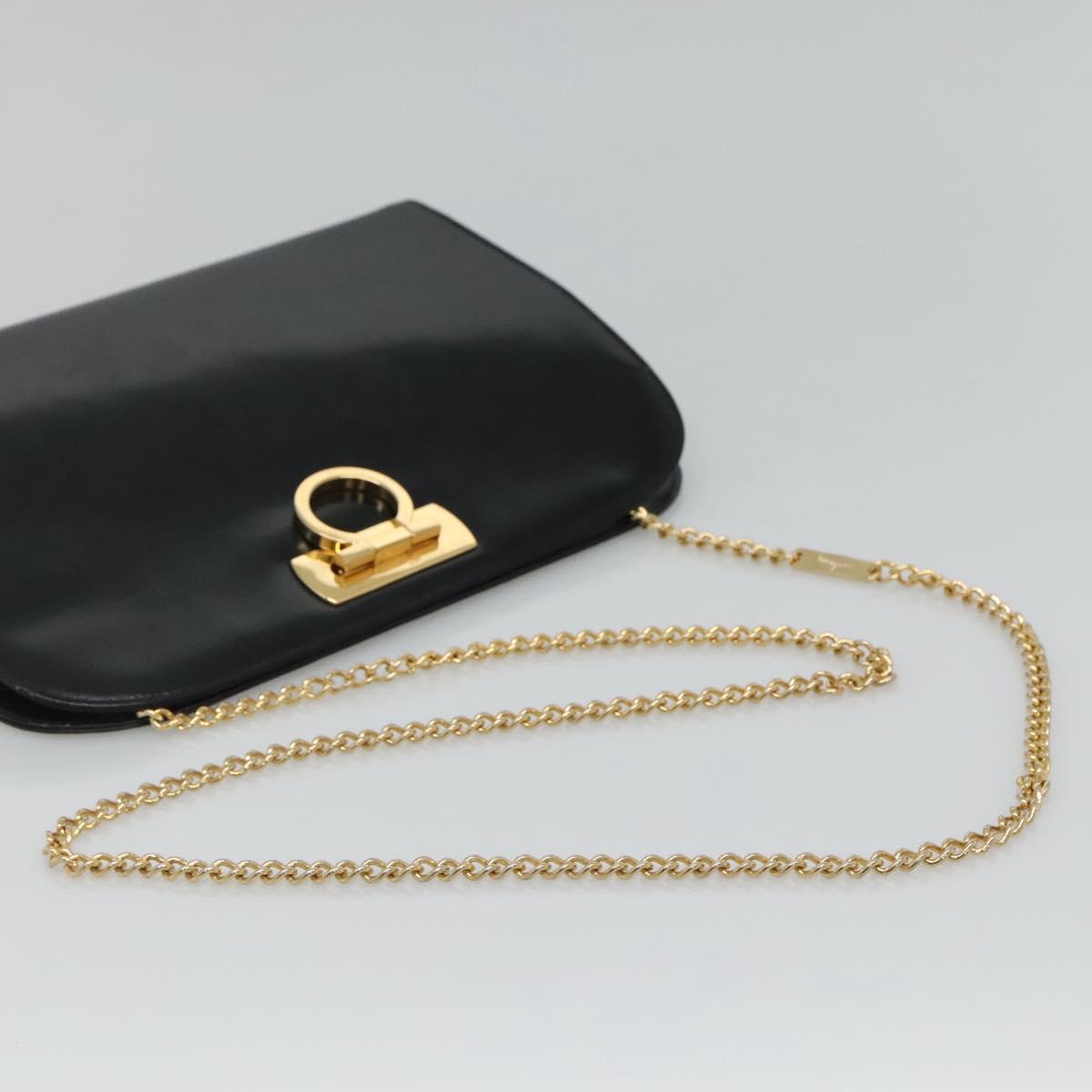 Salvatore Ferragamo Gancini Black Leather Shoulder Bag (Pre-Owned)