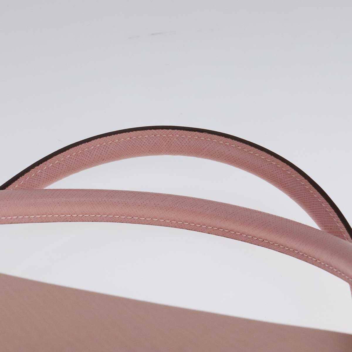 Salvatore Ferragamo Gancini Pink Leather Handbag (Pre-Owned)