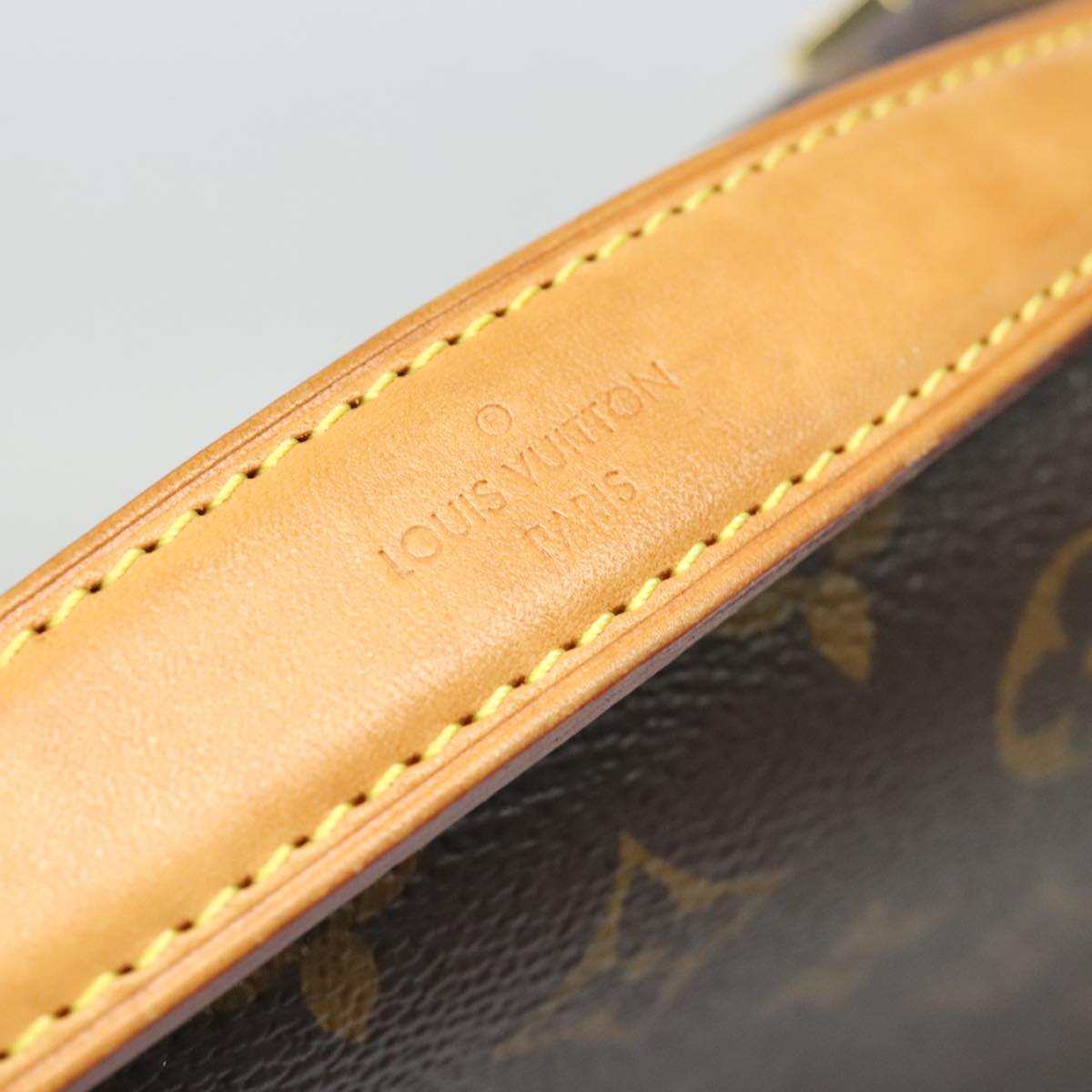 Louis Vuitton Pochette Metis Blue Canvas Handbag (Pre-Owned)