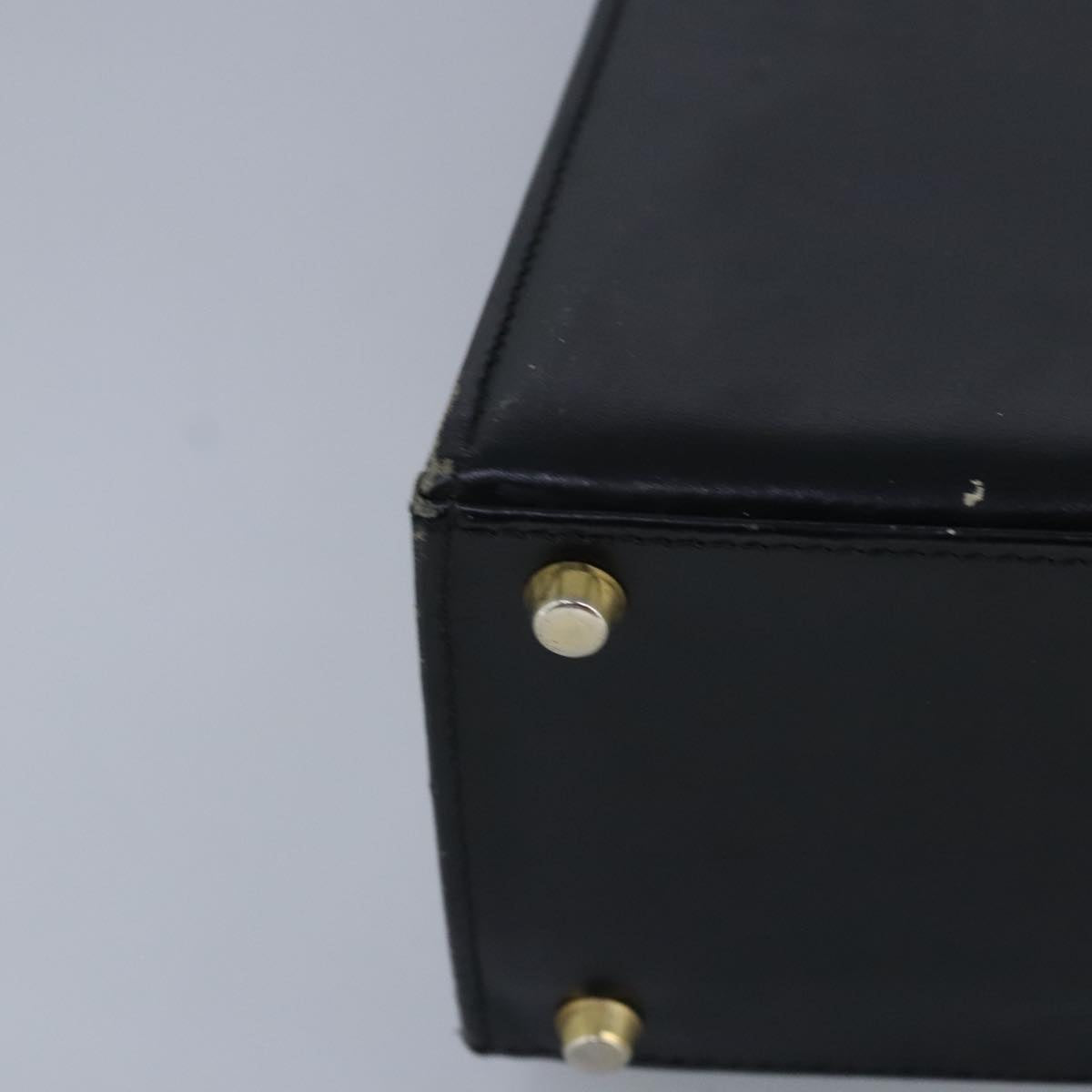 Versace Black Leather Shoulder Bag (Pre-Owned)