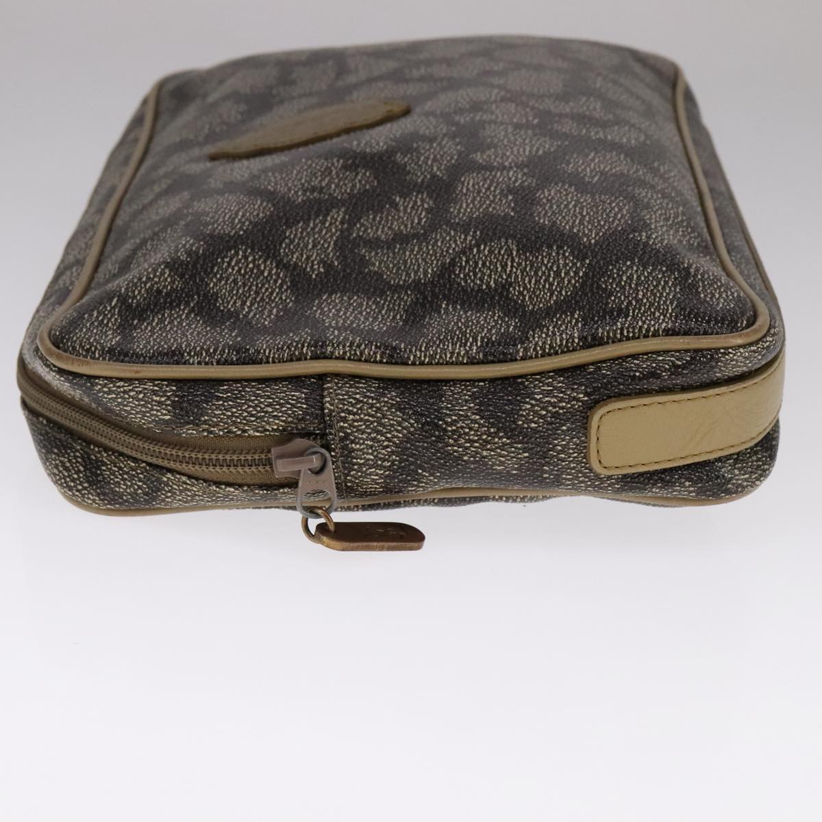 Yves Saint Laurent Grey Canvas Clutch Bag (Pre-Owned)