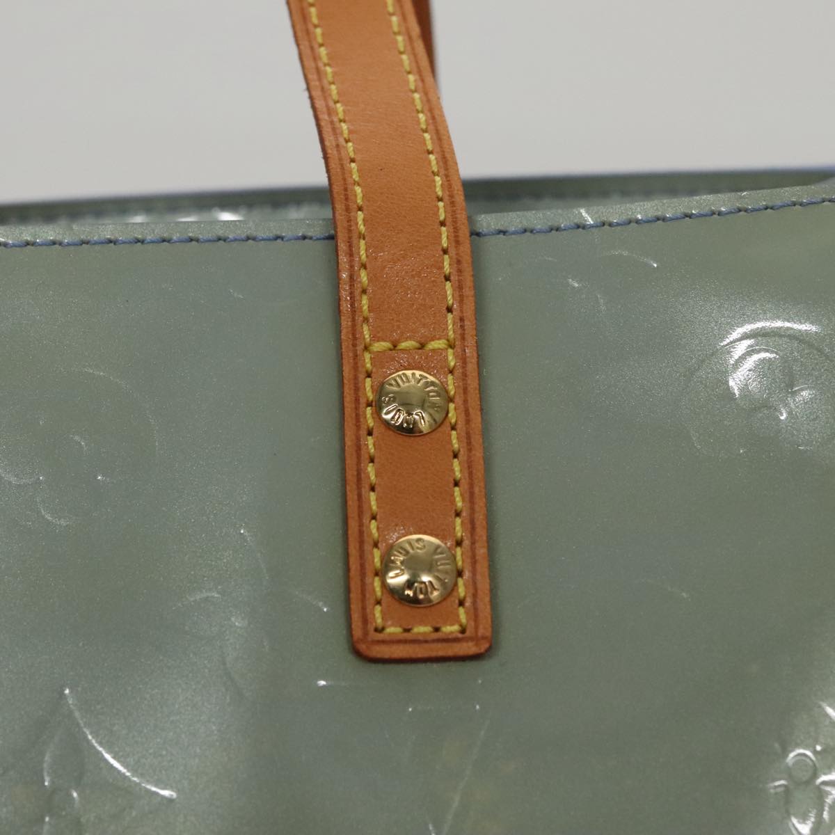 Louis Vuitton Reade Blue Patent Leather Handbag (Pre-Owned)