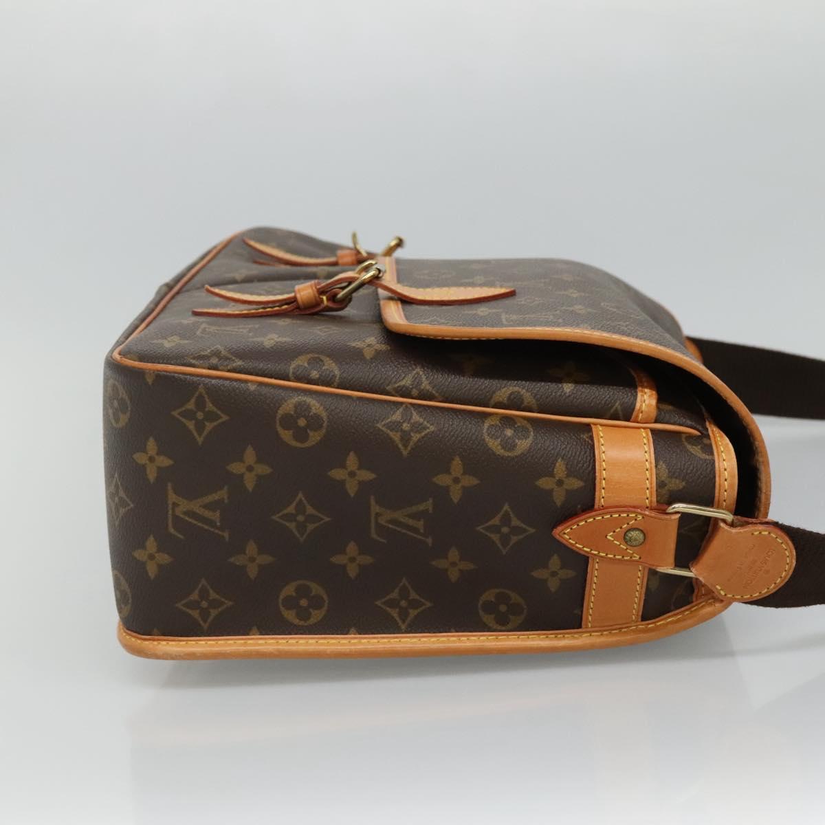 Louis Vuitton Gibeciere Brown Canvas Shoulder Bag (Pre-Owned)