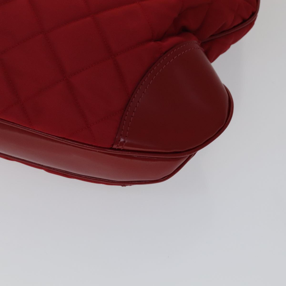 Burberry Shoulder Bag Red Synthetic Shoulder Bag (Pre-Owned)
