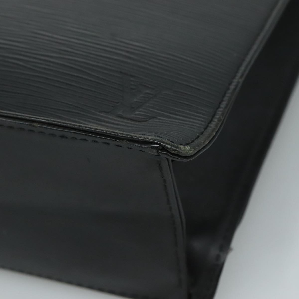 Louis Vuitton Black Leather Handbag (Pre-Owned)