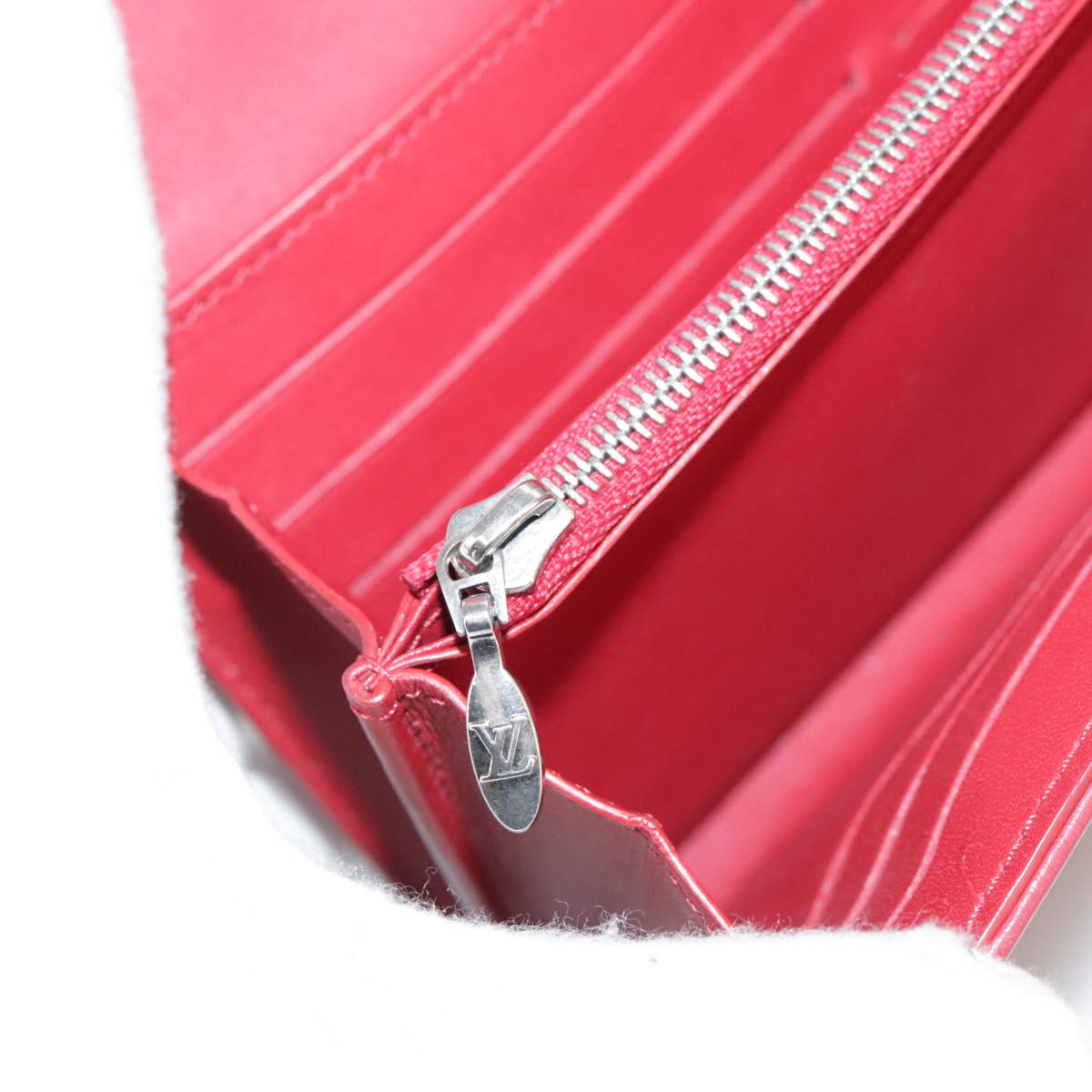 Louis Vuitton New Wave Red Leather Wallet (Pre-Owned)