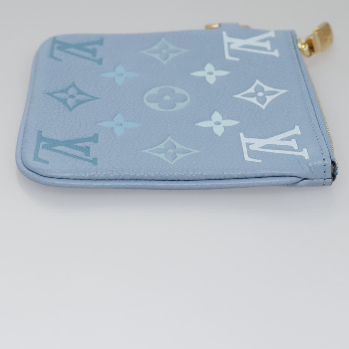 Louis Vuitton Trio Pouch Blue Leather Clutch Bag (Pre-Owned)